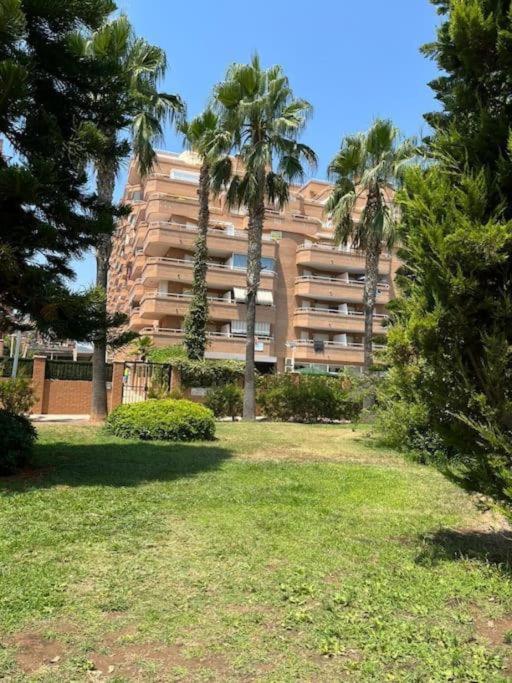 Primera Linea De Playa, Pies En La Arena, Marina D'or Magic Word Apartment *