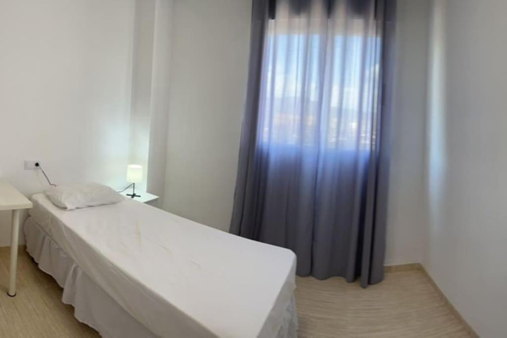 Primera Linea De Playa, Pies En La Arena, Marina D'or Magic Word