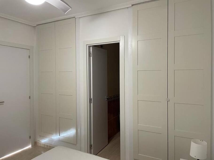 Primera Linea De Playa, Pies En La Arena, Marina D'or Magic Word Apartment *