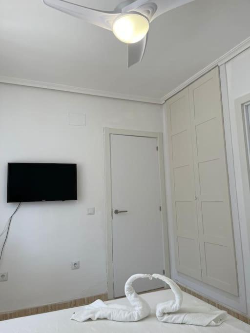 Apartment Primera Linea De Playa, Pies En La Arena, Marina D'or Magic Word