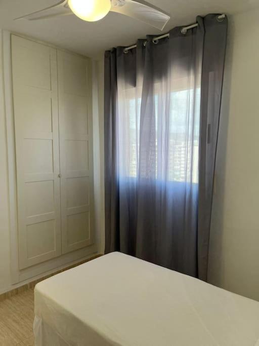 Primera Linea De Playa, Pies En La Arena, Marina D'or Magic Word Apartment El Borseral