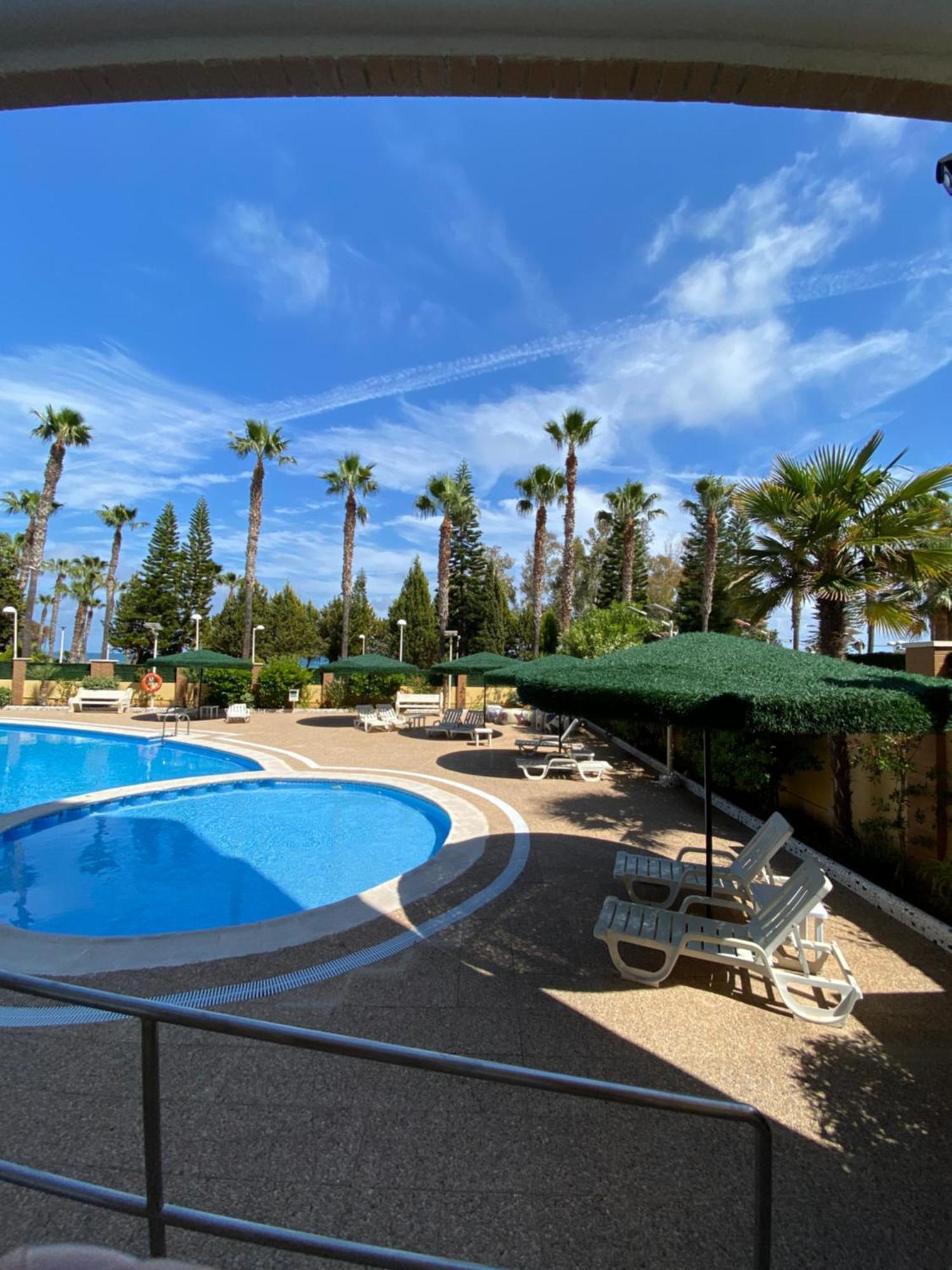 Primera Linea De Playa, Pies En La Arena, Marina D'or Magic Word Apartment El Borseral